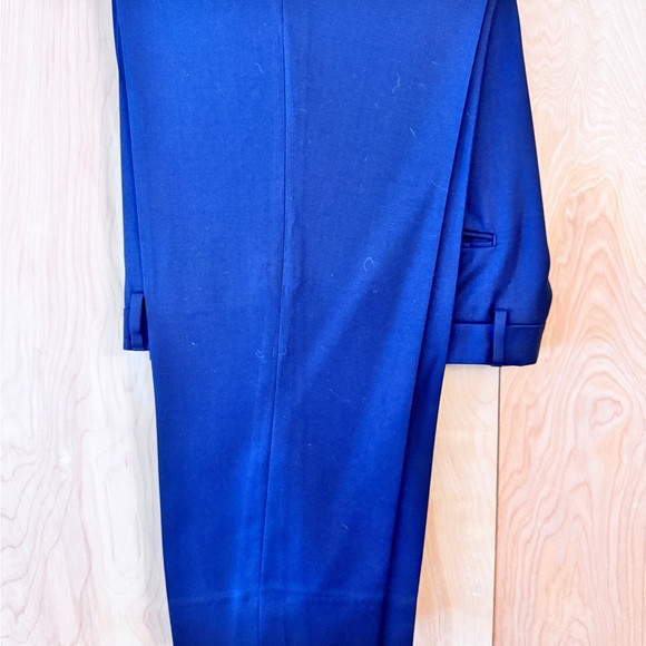 Jos. A Bank two piece suit - Picture 7 of 8